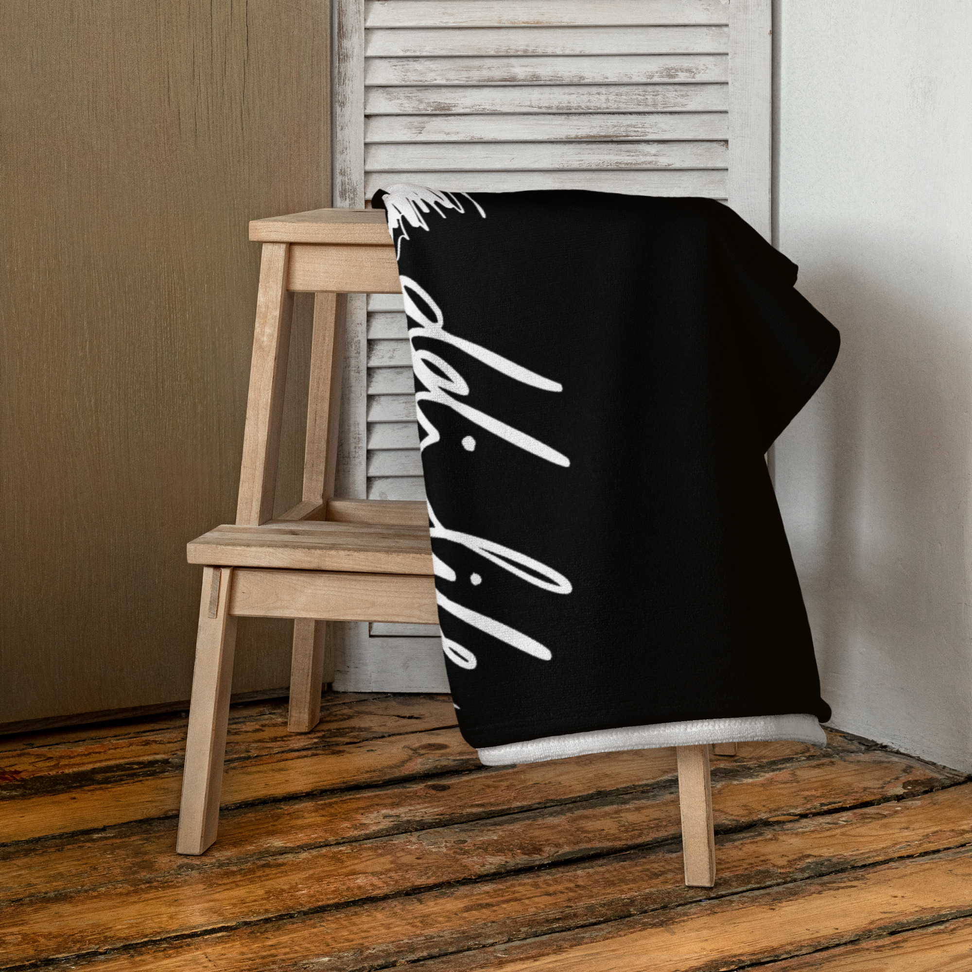 DDi Life By Kristel Lake Beach Towel Black - Image 2